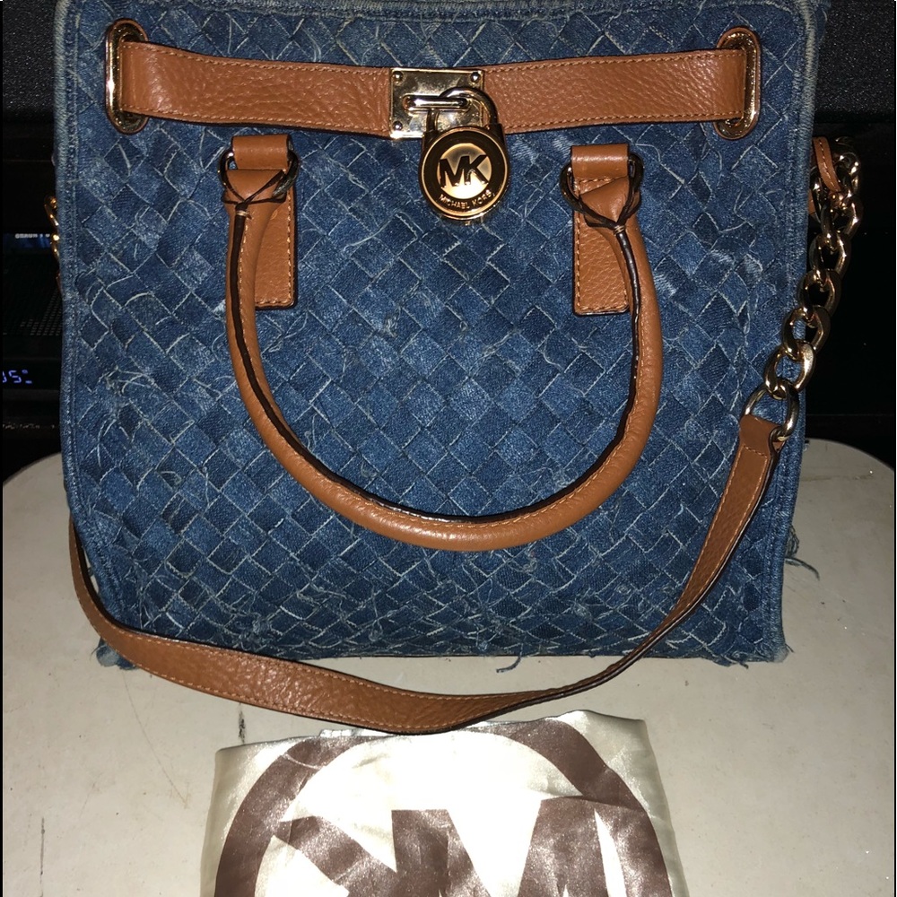 Authentic Michael kors shoulder bag